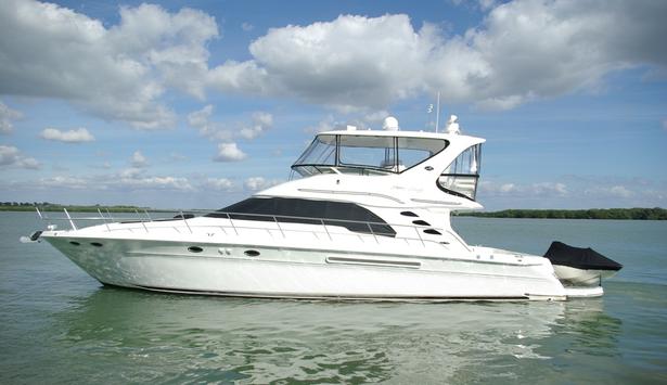 48_sea_ray_naples_yacht_charter